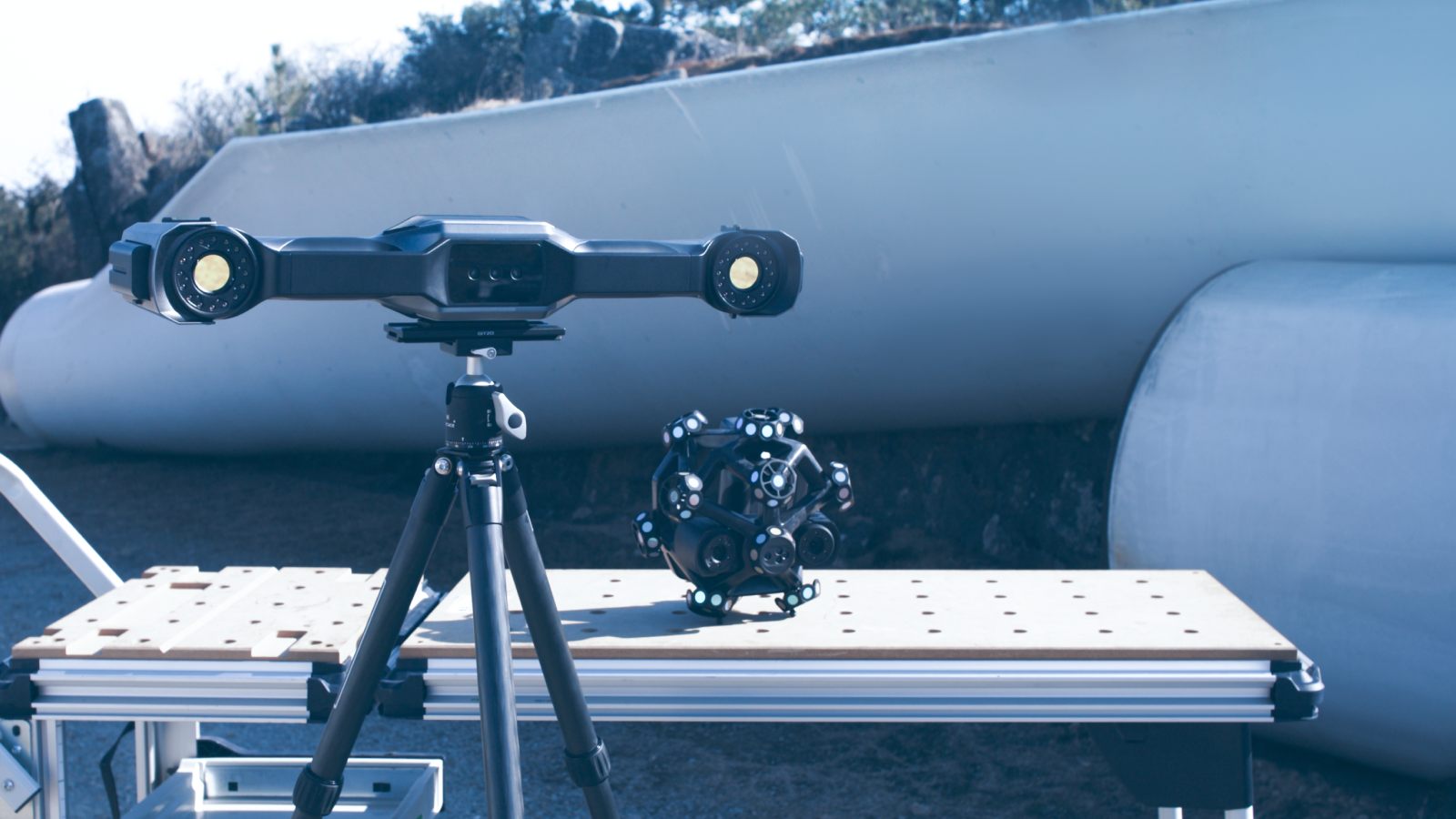 Shining 3D FreeScan Trak Nova Wireless Optical CMM Demo Video