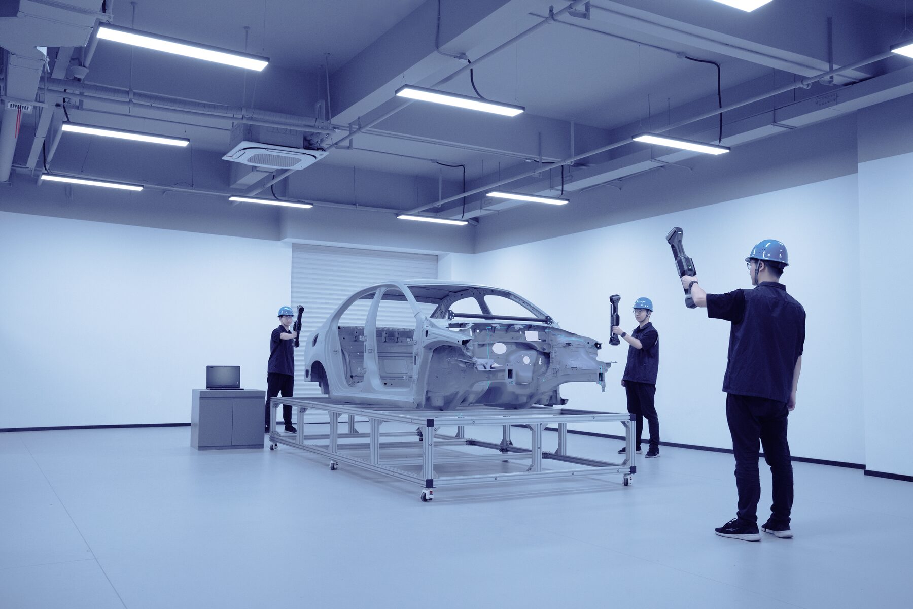 FreeScan UE Nova wide-FOV metrology on automotive car body panel inspection