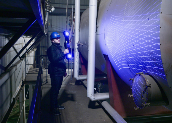 FreeScan UE Nova — free to scan, built to perform. Wireless wide-FOV metrology scanner.