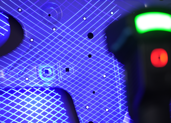 FreeScan UE Pro2 50 crossed blue laser lines &mdash; 3.46 million points per second for wireless lab-cert metrology capture